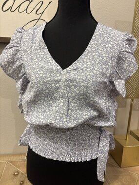 Easel Short Sleeved Flowy Blouse